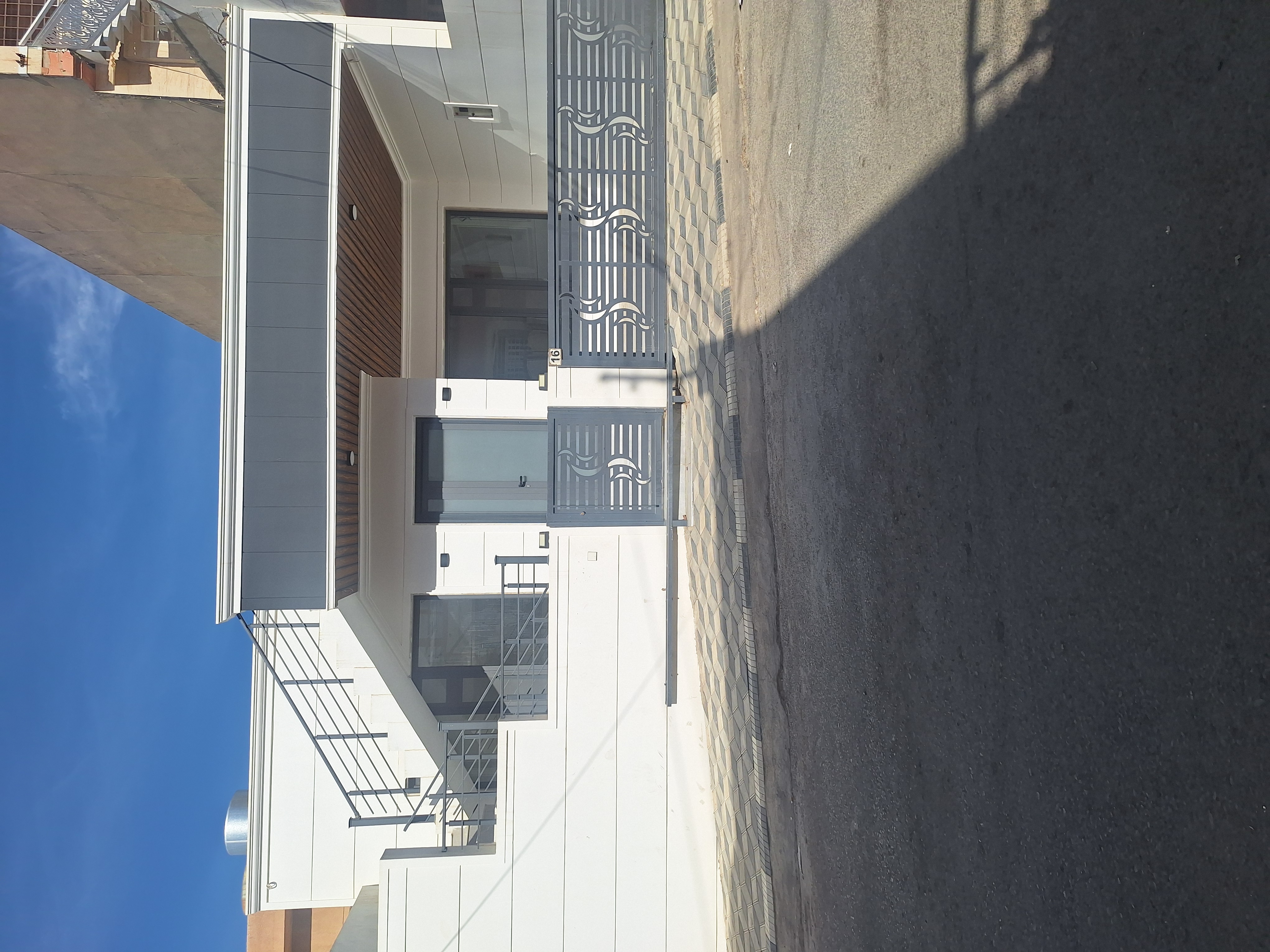 فەرمانبەران